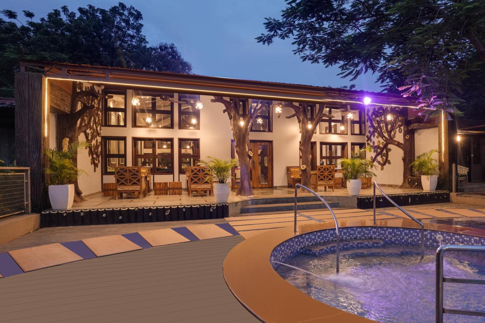Club Mahindra Netrang Hotel Bagian luar foto